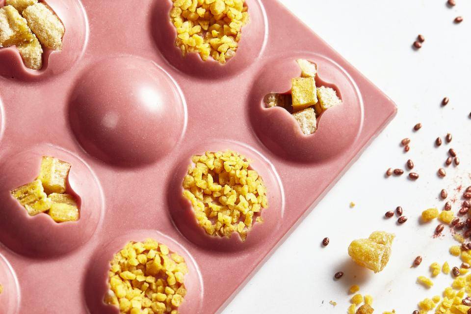 Ruby Tablet with Praline Grains and Banana