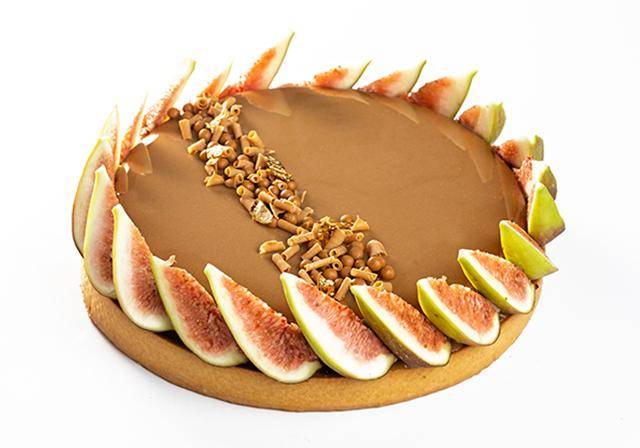 torta-caramelo-com-figos-mel-e-alecrim