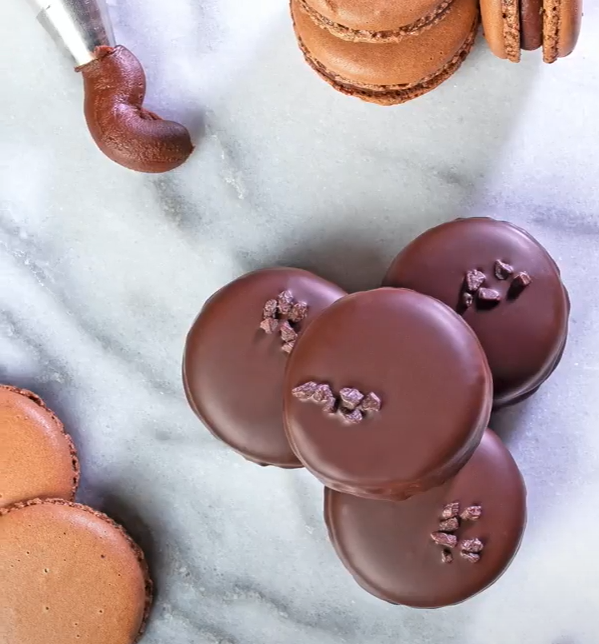 macaron-banhado-chocolate-bertrand-busquet