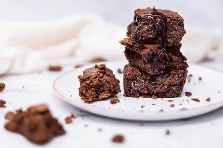 Flora en Callebaut presenteren: Vegan chocolade desserts voor iedereen!