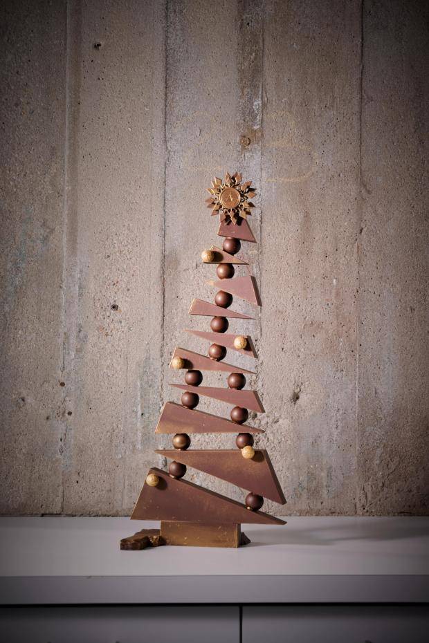 chocolate christmas tree, balls