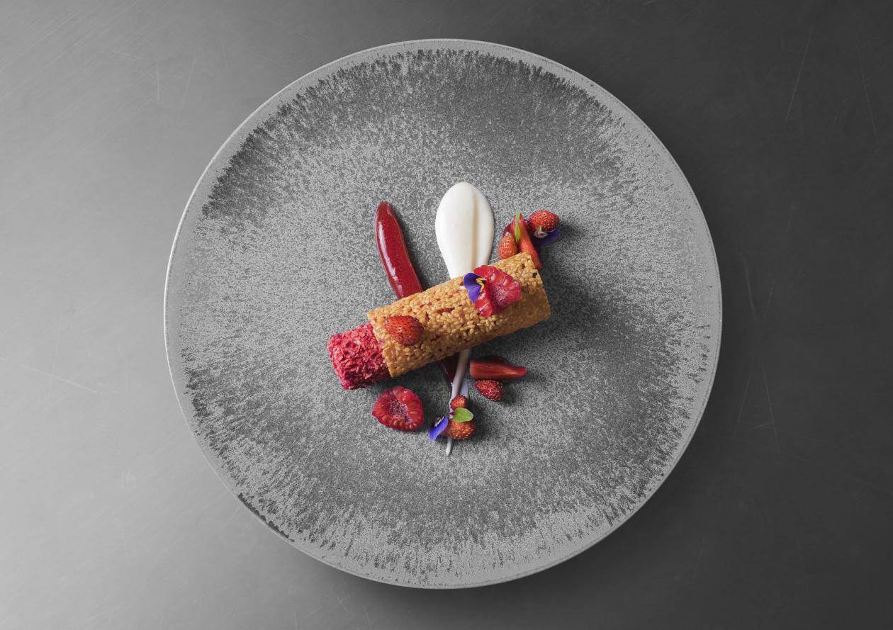 Strawberry, sesame with lemon verbena. Photo: Laura Lajh Prijatelj