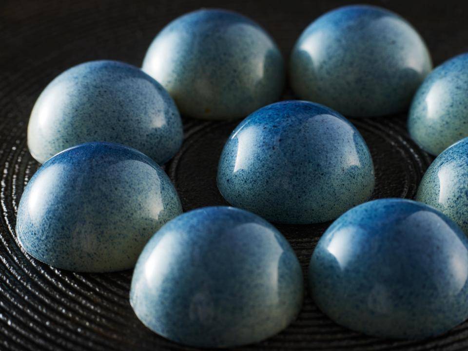 blue bonbons