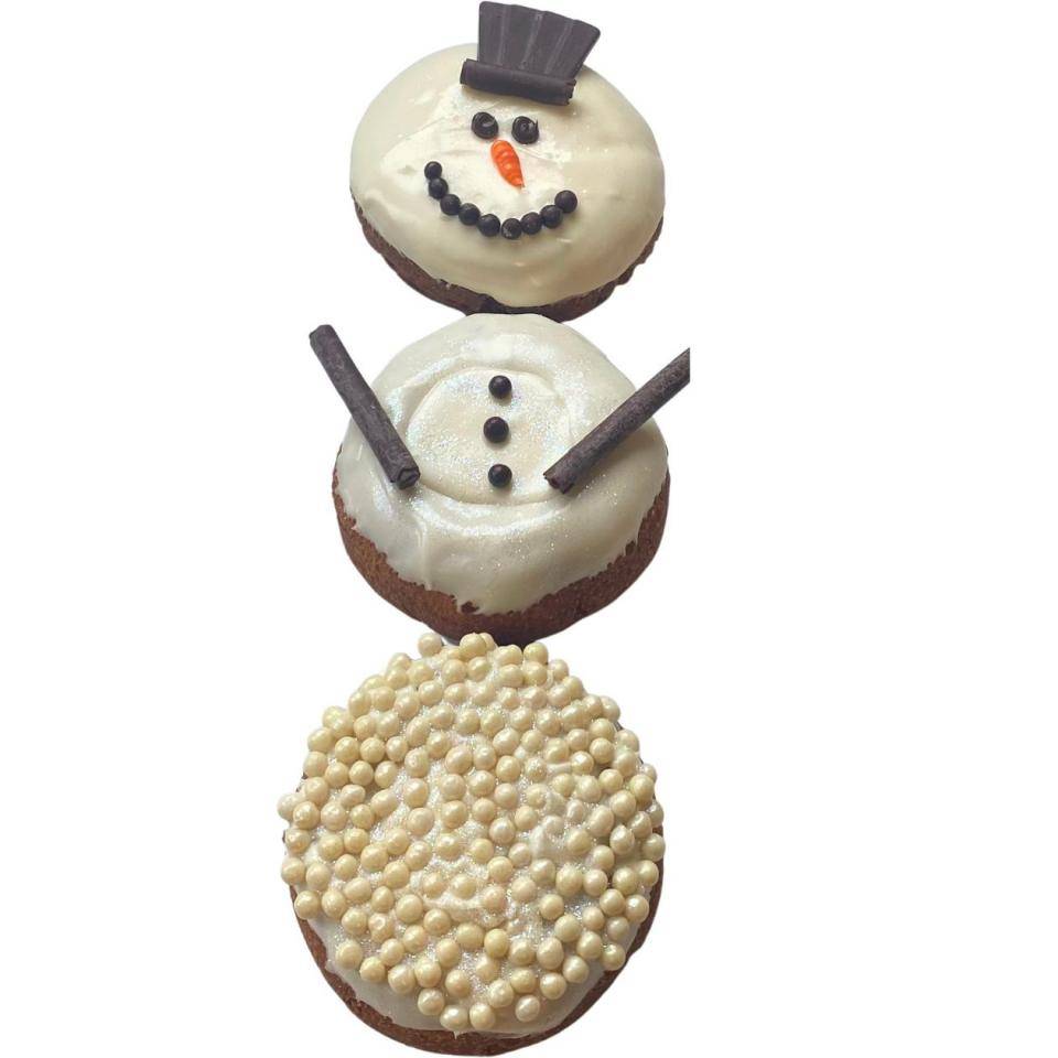 Winter Snowman Donuts with white glazing and crispearls