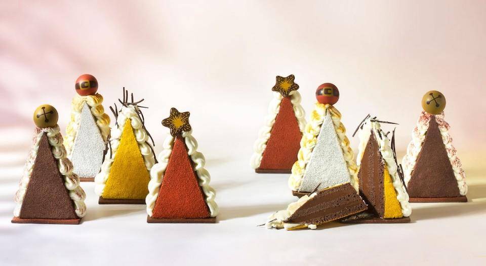Festive 3-D trees made with cookies and Mona Lisa Decor