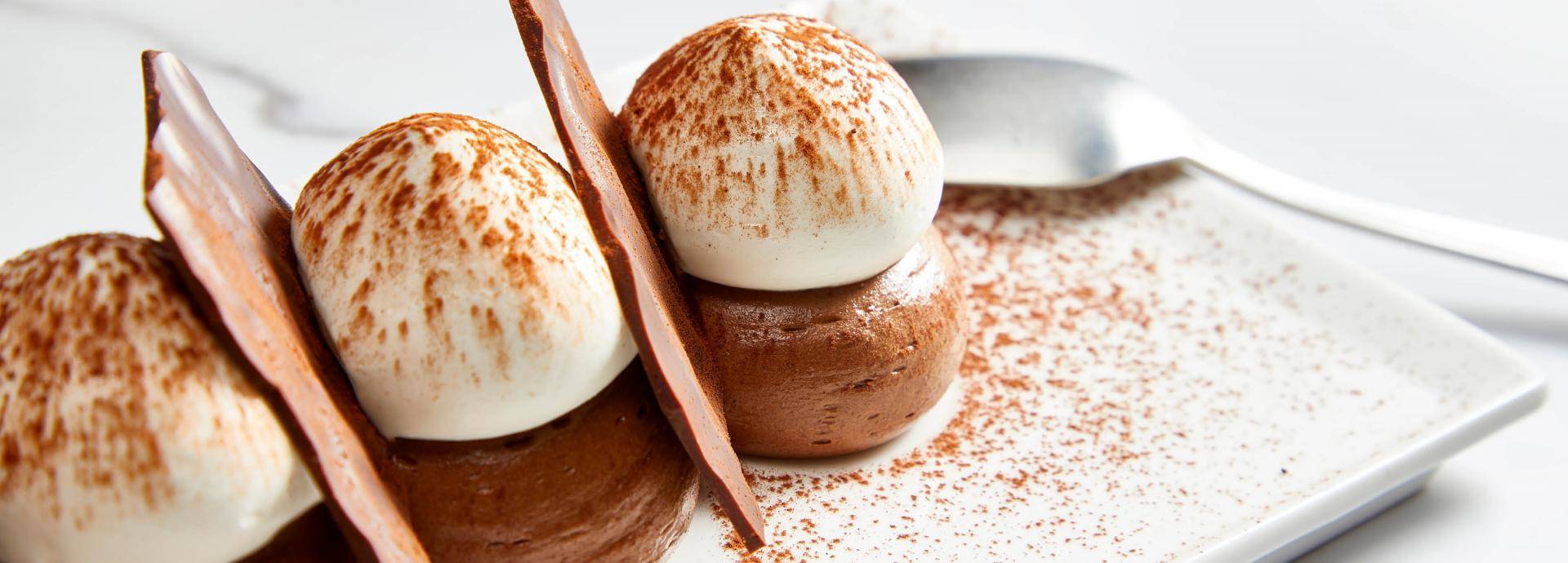 Flora en Callebaut presenteren: Vegan chocolade desserts voor iedereen!