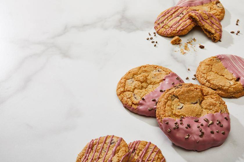 RUBY CHOCOLATE CHIP COOKIE