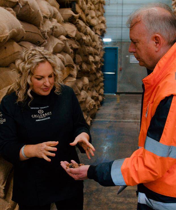 Kirsten Tibballs and Callebaut expert in Wieze factory 