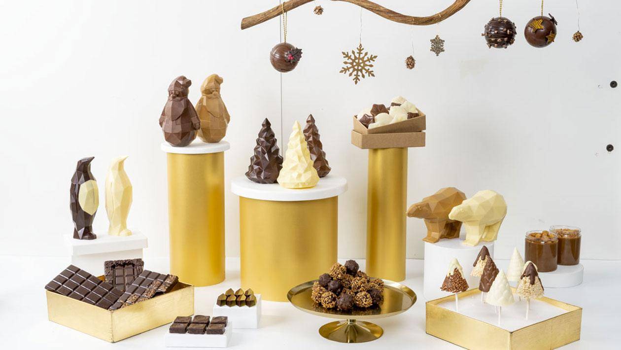 christmas chocolate hollow figures with cacao barry moulds