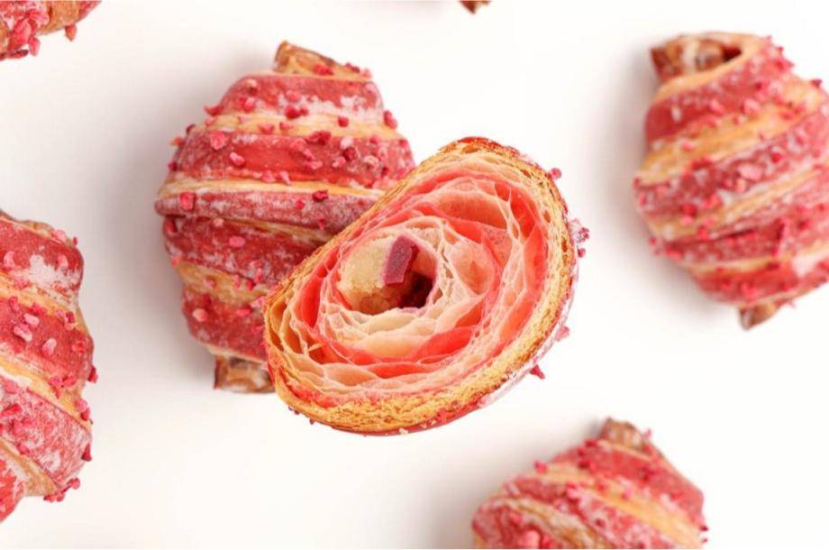 Lemon and raspberry croissant