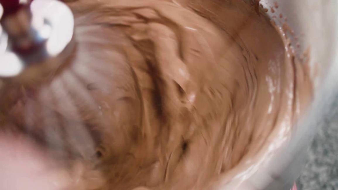 Рецепт шоколадного крем-мусса из авокадо | Меню недели