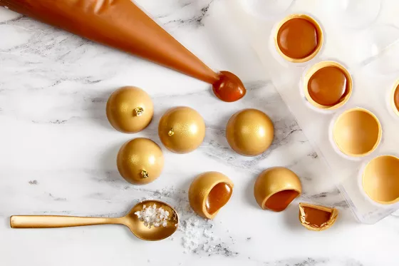 Caramel & Gold bonbons image