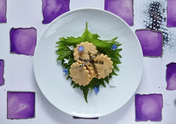 Cherish Finden presents A Taste of Umami: Seaweed-Sesame and Dashi Sable Black Charcoal Salted Caramel