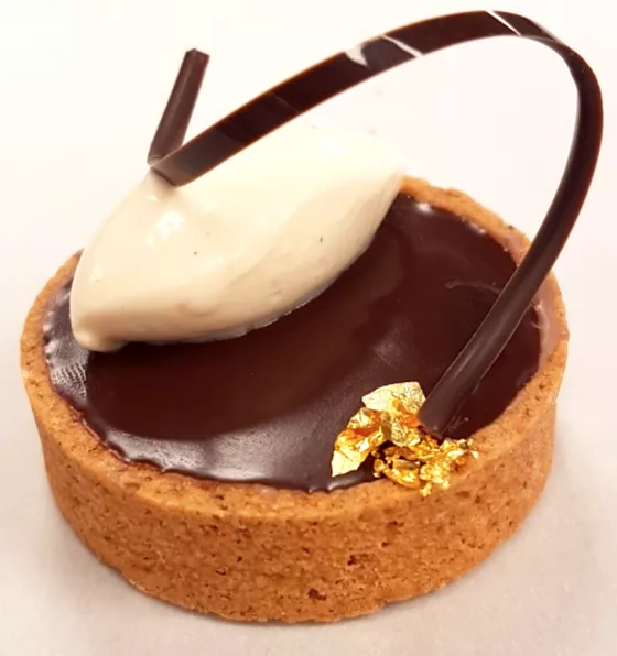 Alto el Sol Chocolate, lime and tonka tart by Sarah Frankland